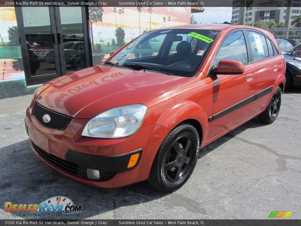 2006 Kia Rio Rio5 SX Hatchback Sunset Orange / Gray Photo #3