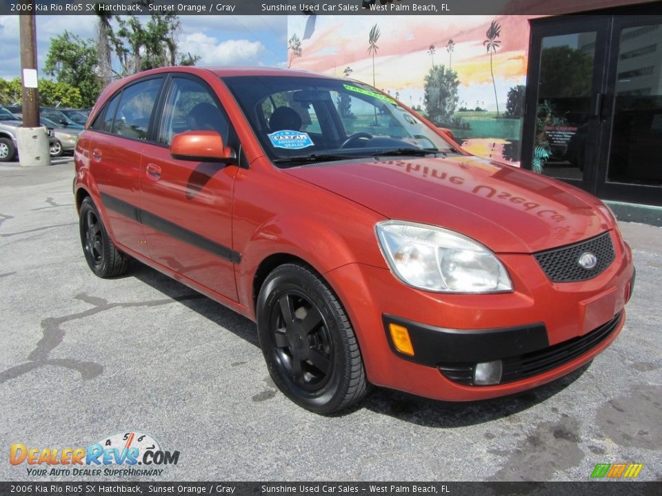 2006 Kia Rio Rio5 SX Hatchback Sunset Orange / Gray Photo #5
