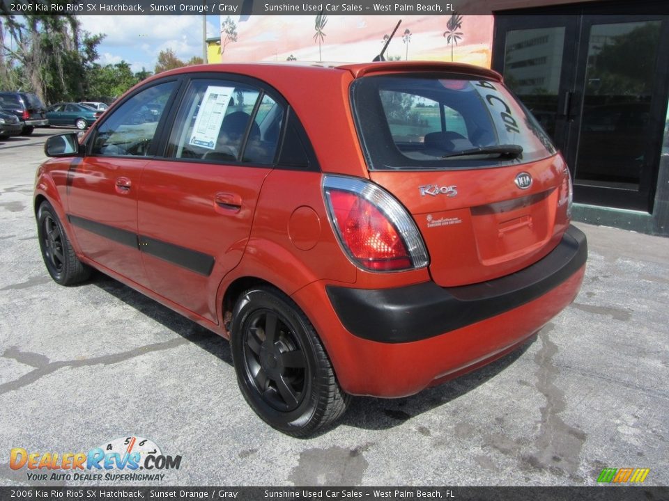2006 Kia Rio Rio5 SX Hatchback Sunset Orange / Gray Photo #7