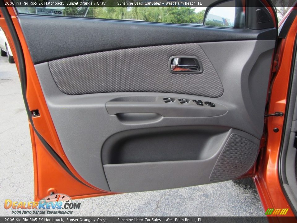 2006 Kia Rio Rio5 SX Hatchback Sunset Orange / Gray Photo #8