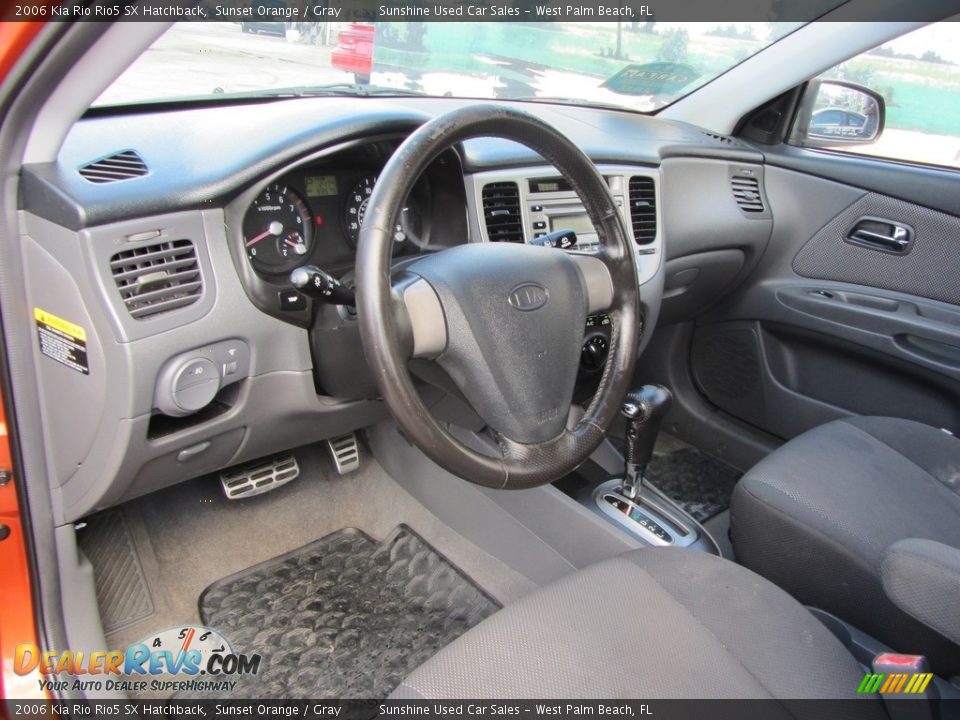2006 Kia Rio Rio5 SX Hatchback Sunset Orange / Gray Photo #9
