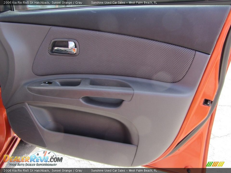 2006 Kia Rio Rio5 SX Hatchback Sunset Orange / Gray Photo #15