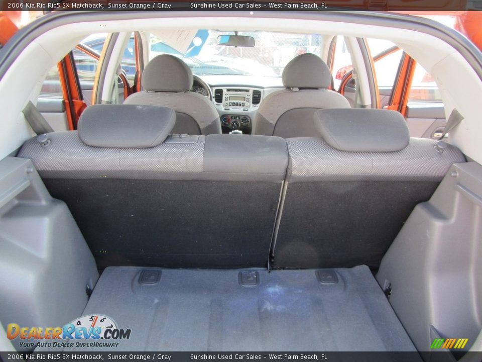 2006 Kia Rio Rio5 SX Hatchback Sunset Orange / Gray Photo #18