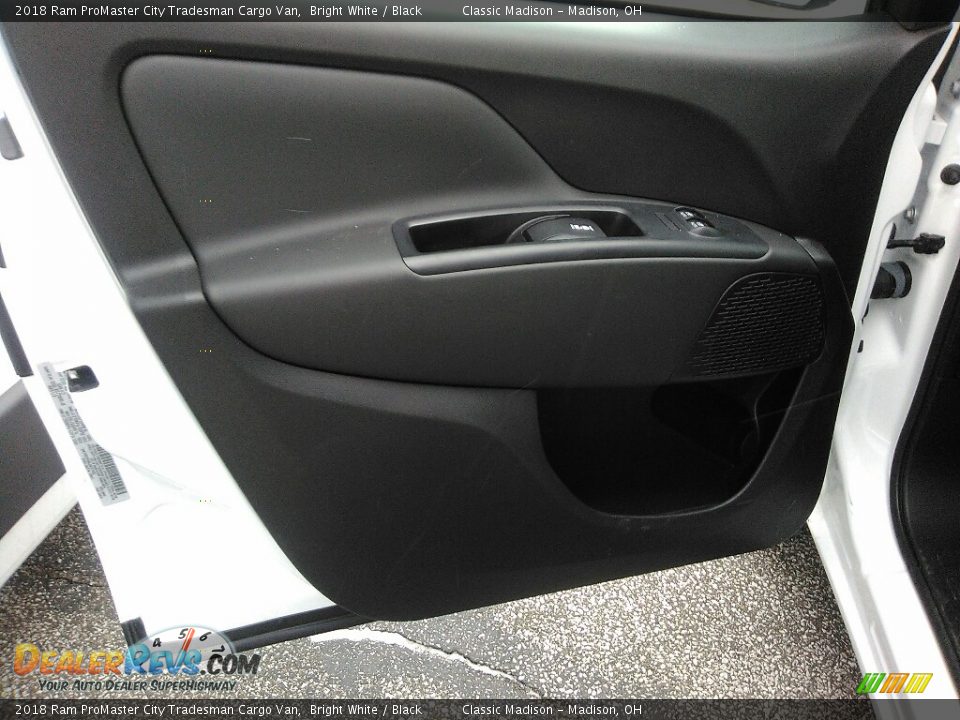 2018 Ram ProMaster City Tradesman Cargo Van Bright White / Black Photo #3