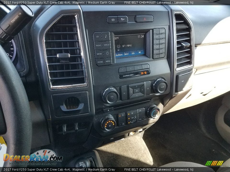 2017 Ford F250 Super Duty XLT Crew Cab 4x4 Magnetic / Medium Earth Gray Photo #4