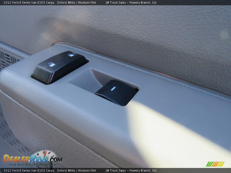 2012 Ford E Series Van E150 Cargo Oxford White / Medium Flint Photo #18