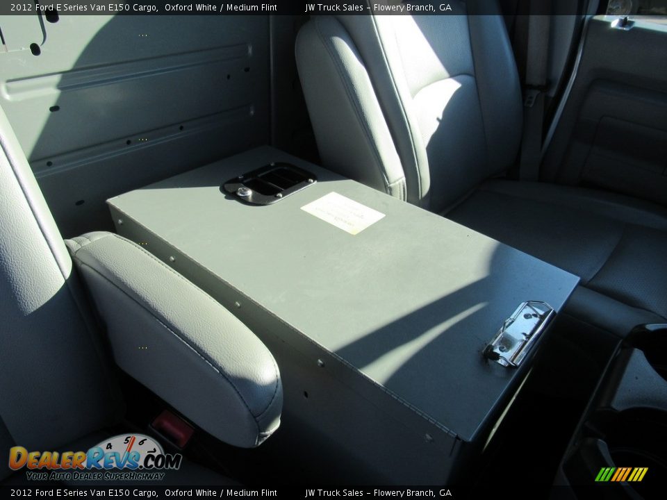 2012 Ford E Series Van E150 Cargo Oxford White / Medium Flint Photo #24