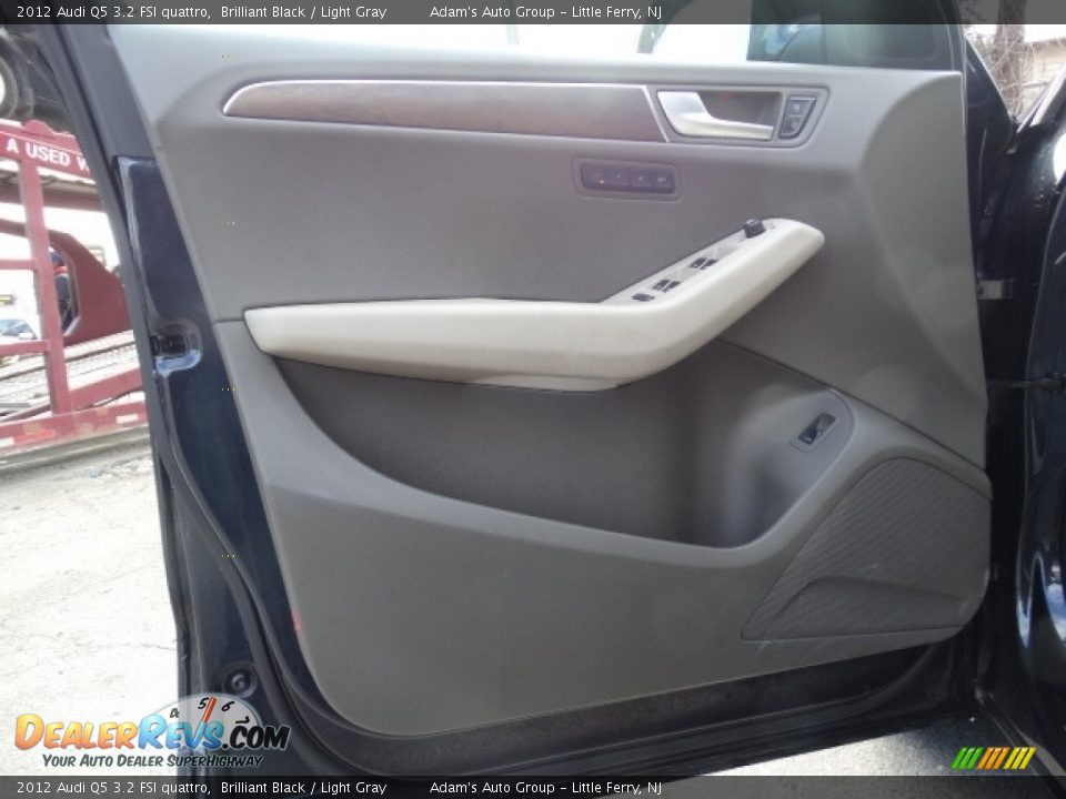 2012 Audi Q5 3.2 FSI quattro Brilliant Black / Light Gray Photo #8
