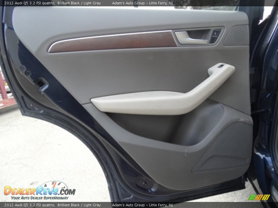 2012 Audi Q5 3.2 FSI quattro Brilliant Black / Light Gray Photo #11