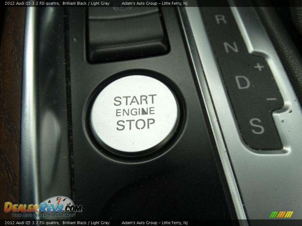 2012 Audi Q5 3.2 FSI quattro Brilliant Black / Light Gray Photo #26