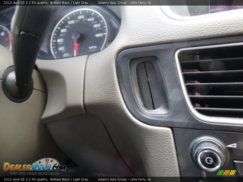 2012 Audi Q5 3.2 FSI quattro Brilliant Black / Light Gray Photo #27