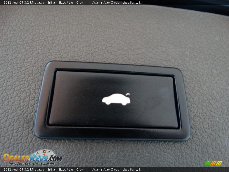 2012 Audi Q5 3.2 FSI quattro Brilliant Black / Light Gray Photo #32
