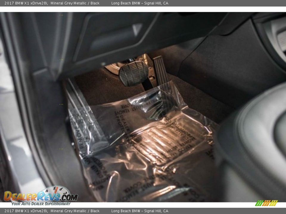 2017 BMW X1 xDrive28i Mineral Grey Metallic / Black Photo #17