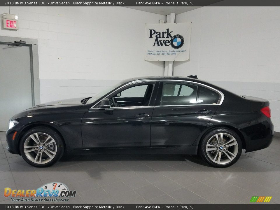 2018 BMW 3 Series 330i xDrive Sedan Black Sapphire Metallic / Black Photo #2
