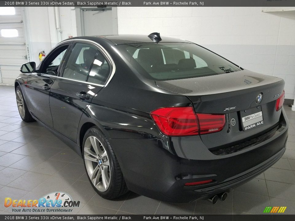 2018 BMW 3 Series 330i xDrive Sedan Black Sapphire Metallic / Black Photo #3