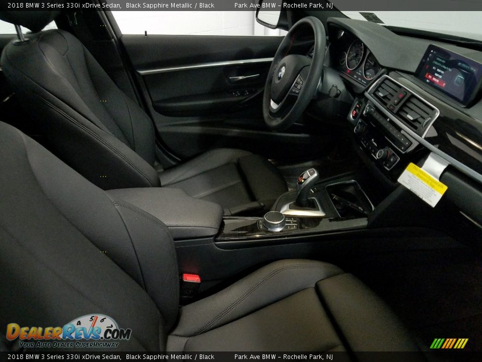 2018 BMW 3 Series 330i xDrive Sedan Black Sapphire Metallic / Black Photo #10