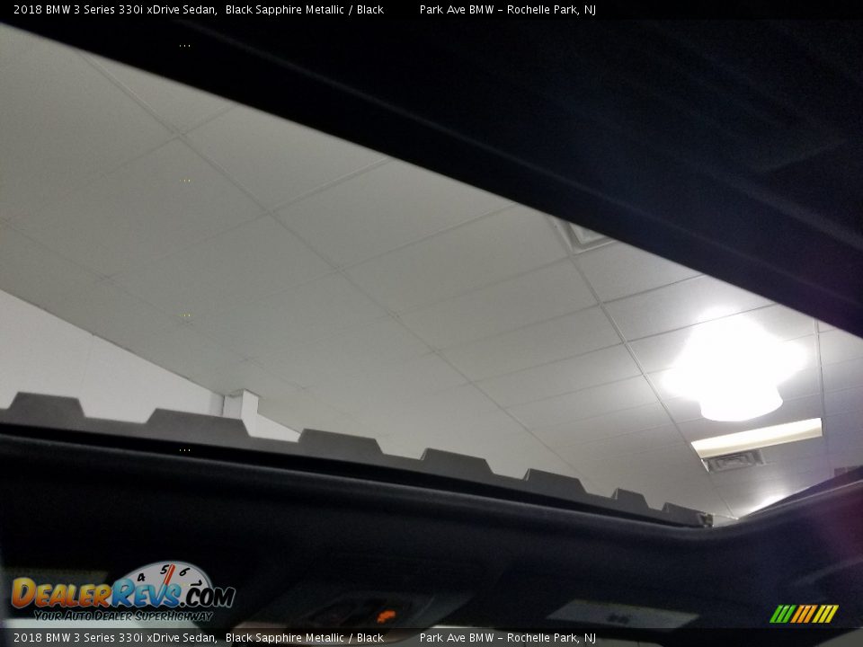 2018 BMW 3 Series 330i xDrive Sedan Black Sapphire Metallic / Black Photo #22