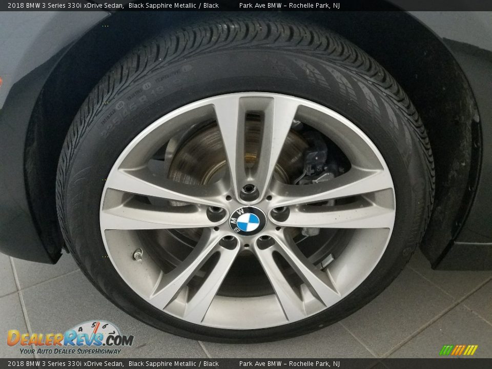 2018 BMW 3 Series 330i xDrive Sedan Black Sapphire Metallic / Black Photo #24