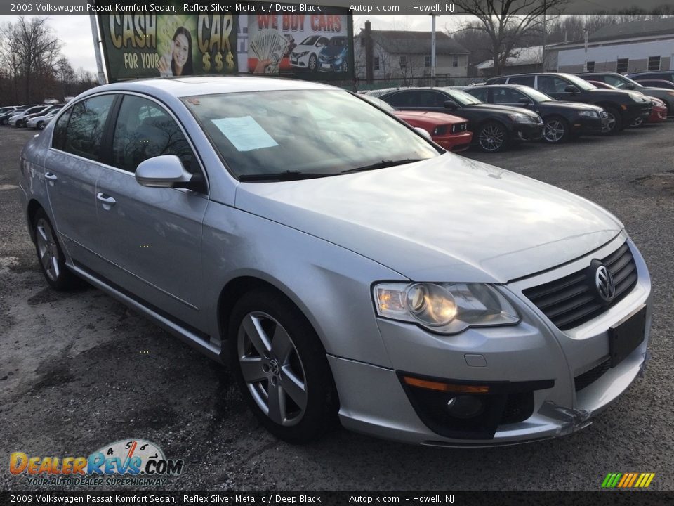 2009 Volkswagen Passat Komfort Sedan Reflex Silver Metallic / Deep Black Photo #7