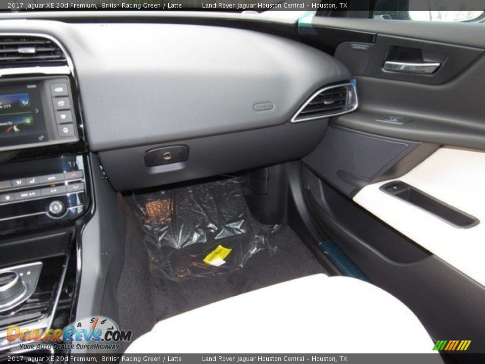 2017 Jaguar XE 20d Premium British Racing Green / Latte Photo #14
