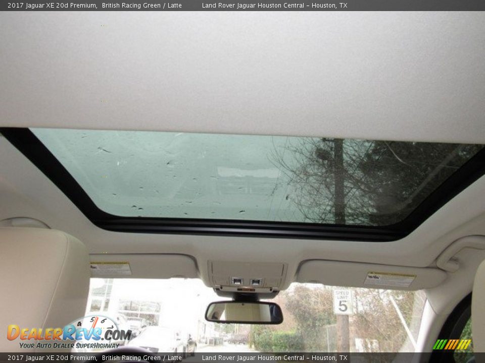 2017 Jaguar XE 20d Premium British Racing Green / Latte Photo #16