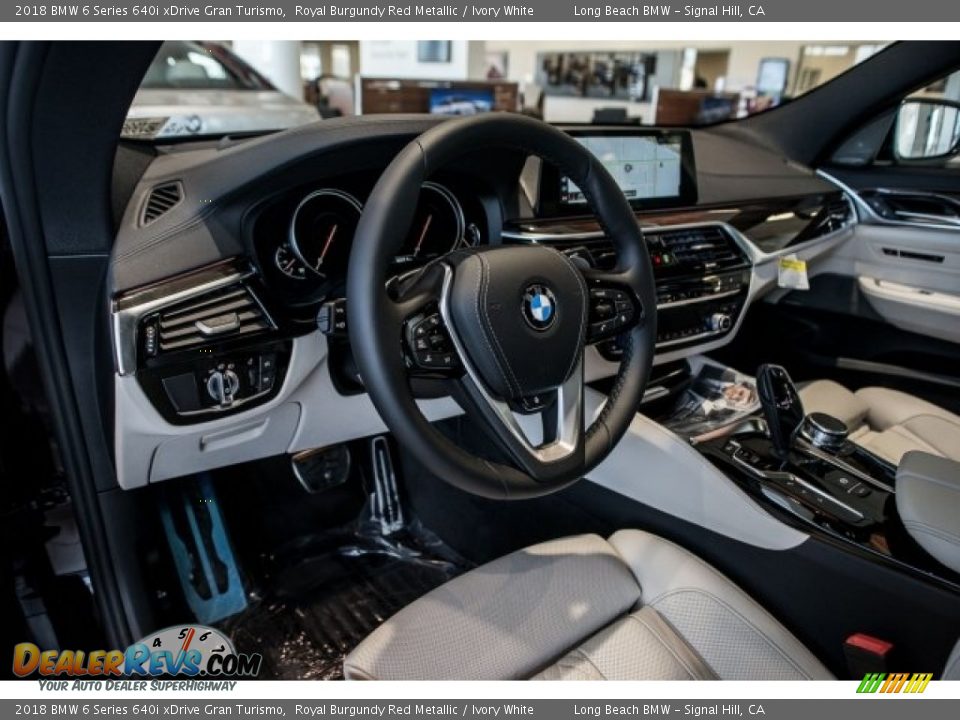 Front Seat of 2018 BMW 6 Series 640i xDrive Gran Turismo Photo #2