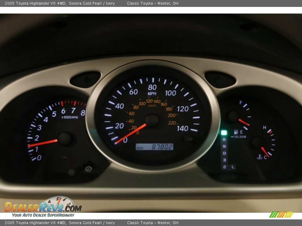 2005 Toyota Highlander V6 4WD Sonora Gold Pearl / Ivory Photo #9