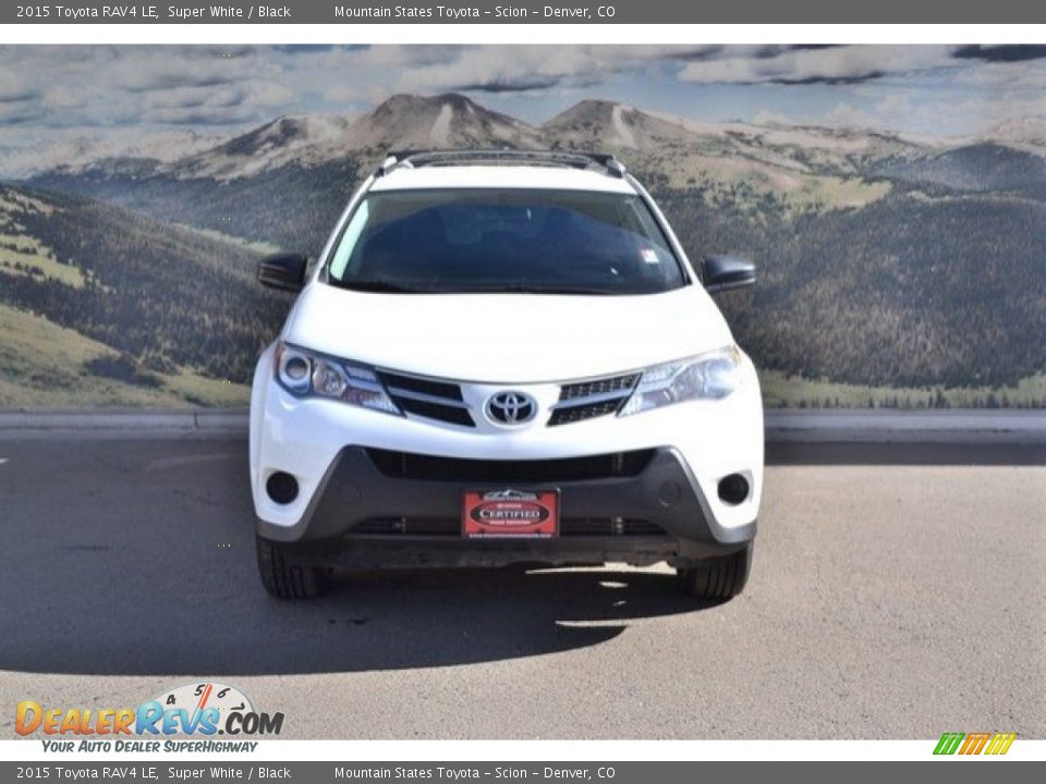 2015 Toyota RAV4 LE Super White / Black Photo #4