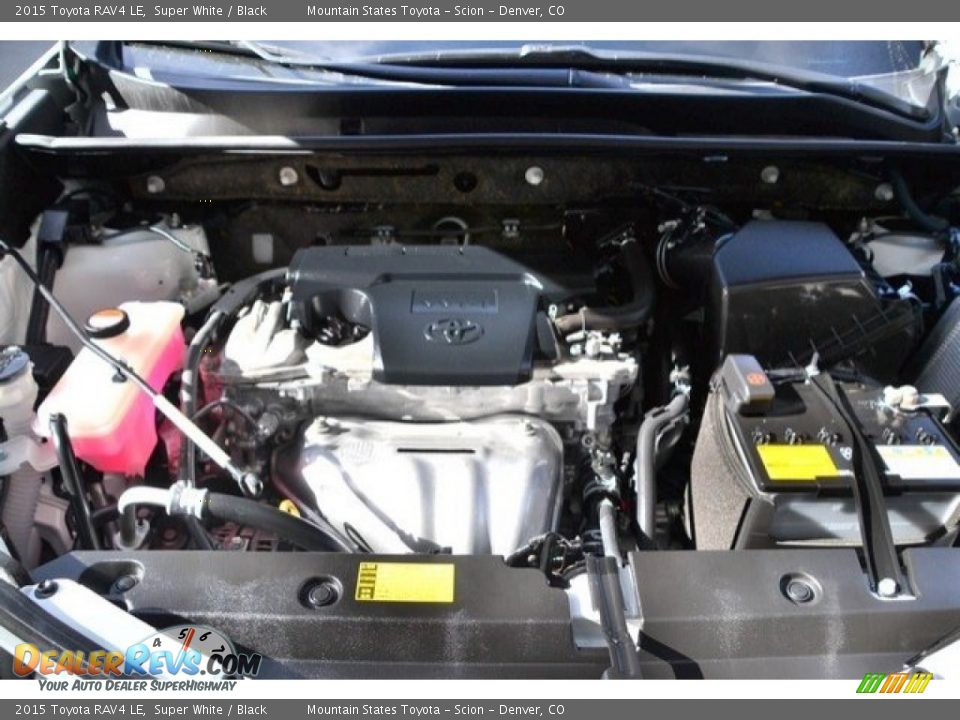 2015 Toyota RAV4 LE Super White / Black Photo #27