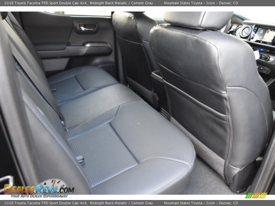 2018 Toyota Tacoma TRD Sport Double Cab 4x4 Midnight Black Metallic / Cement Gray Photo #17