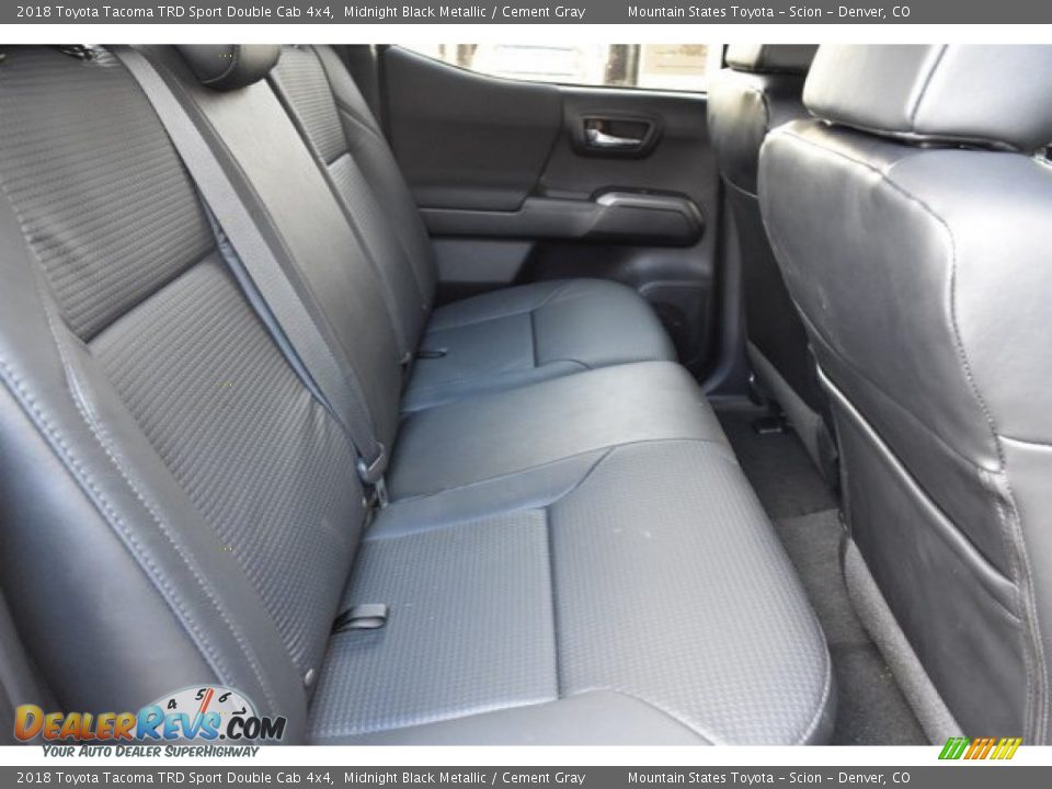 2018 Toyota Tacoma TRD Sport Double Cab 4x4 Midnight Black Metallic / Cement Gray Photo #18