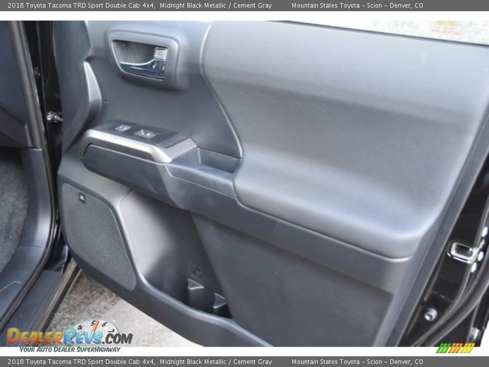 2018 Toyota Tacoma TRD Sport Double Cab 4x4 Midnight Black Metallic / Cement Gray Photo #22