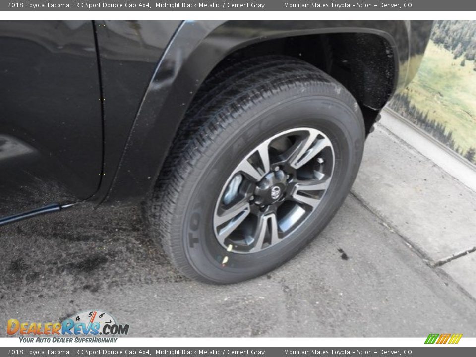 2018 Toyota Tacoma TRD Sport Double Cab 4x4 Midnight Black Metallic / Cement Gray Photo #35