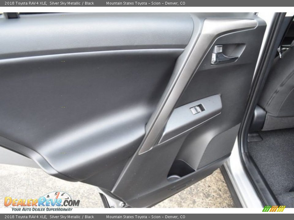 2018 Toyota RAV4 XLE Silver Sky Metallic / Black Photo #27
