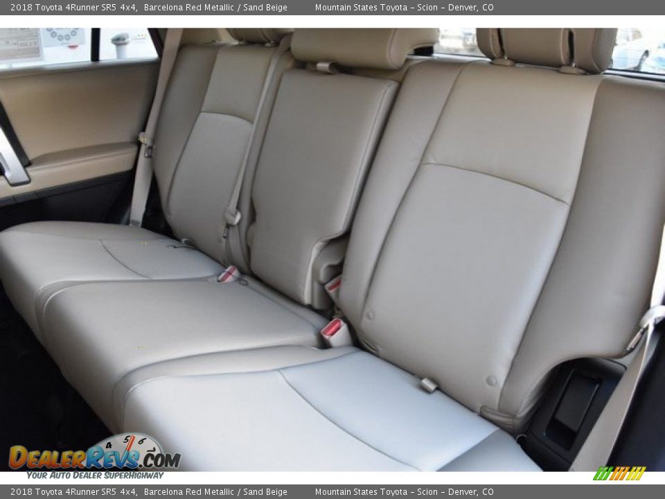 2018 Toyota 4Runner SR5 4x4 Barcelona Red Metallic / Sand Beige Photo #16