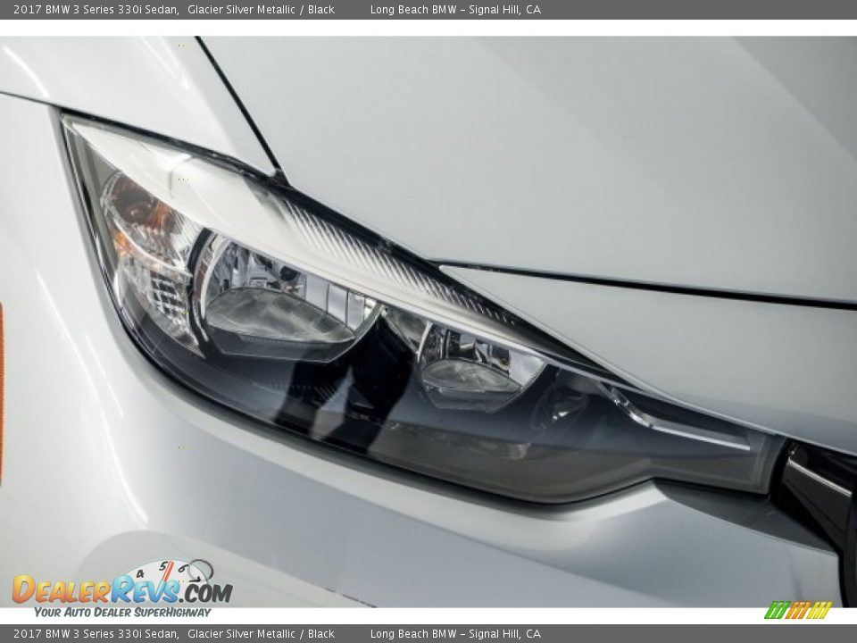 2017 BMW 3 Series 330i Sedan Glacier Silver Metallic / Black Photo #25