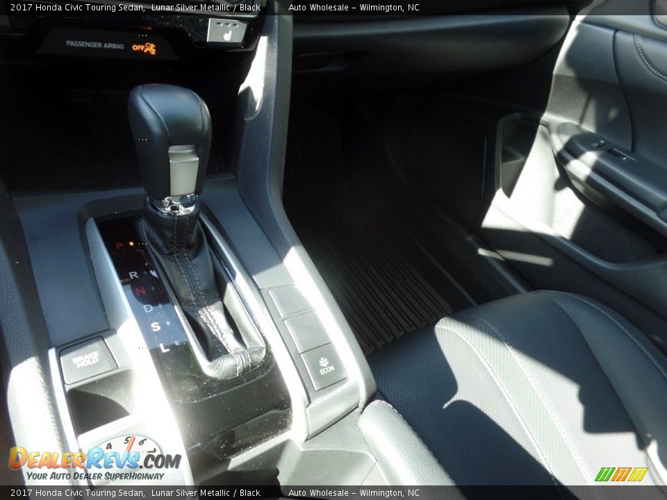 2017 Honda Civic Touring Sedan Lunar Silver Metallic / Black Photo #19