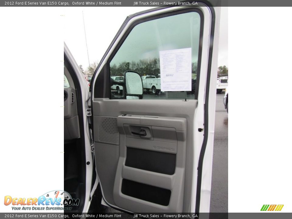 2012 Ford E Series Van E150 Cargo Oxford White / Medium Flint Photo #17