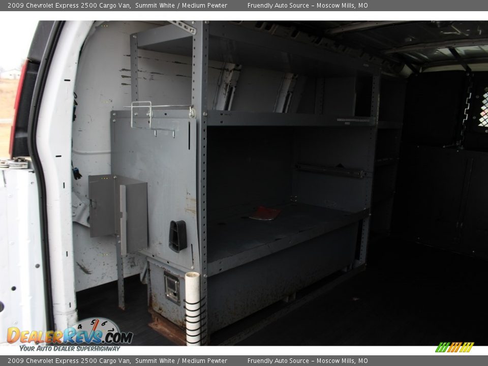 2009 Chevrolet Express 2500 Cargo Van Summit White / Medium Pewter Photo #7