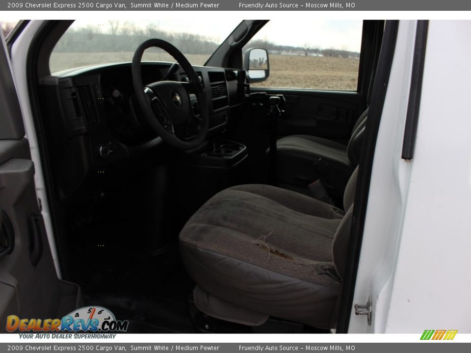 2009 Chevrolet Express 2500 Cargo Van Summit White / Medium Pewter Photo #16
