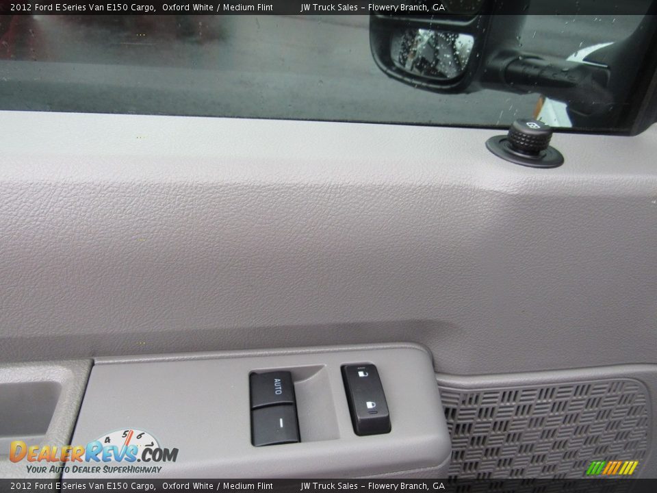 2012 Ford E Series Van E150 Cargo Oxford White / Medium Flint Photo #31