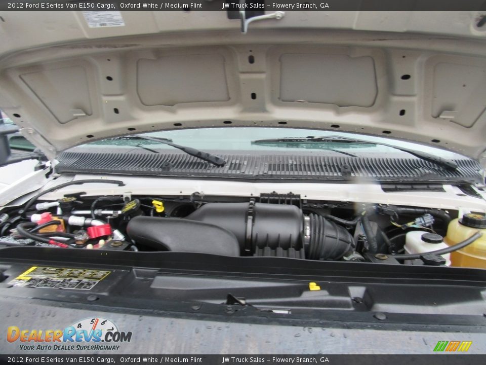 2012 Ford E Series Van E150 Cargo Oxford White / Medium Flint Photo #32