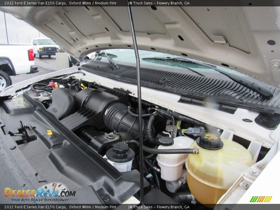 2012 Ford E Series Van E150 Cargo Oxford White / Medium Flint Photo #33