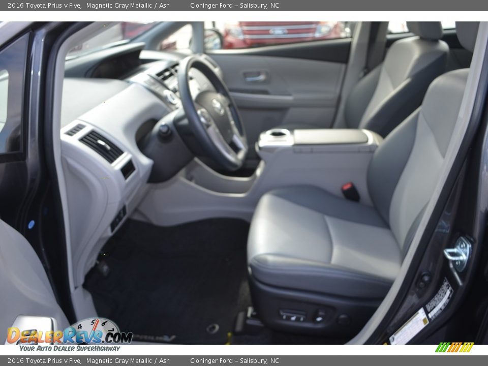 2016 Toyota Prius v Five Magnetic Gray Metallic / Ash Photo #9