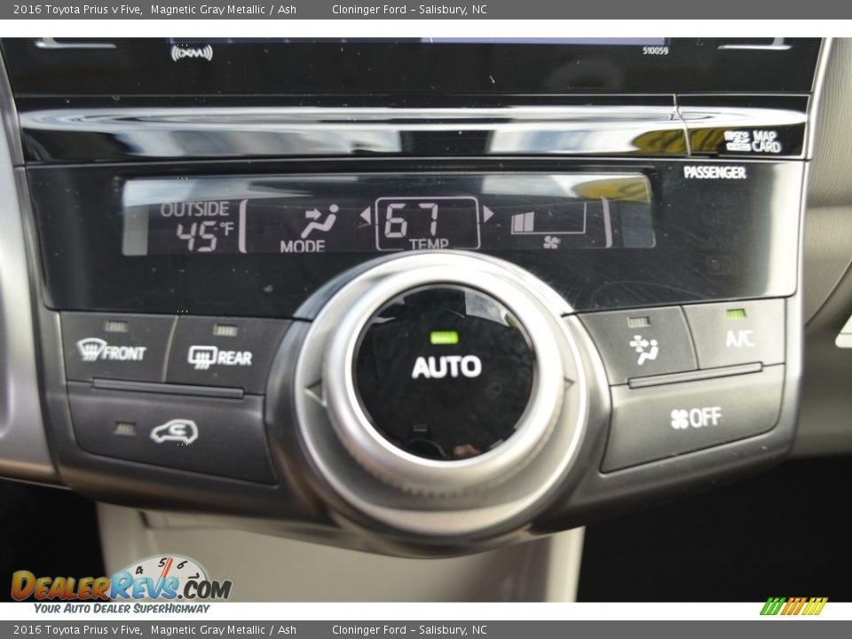 2016 Toyota Prius v Five Magnetic Gray Metallic / Ash Photo #21