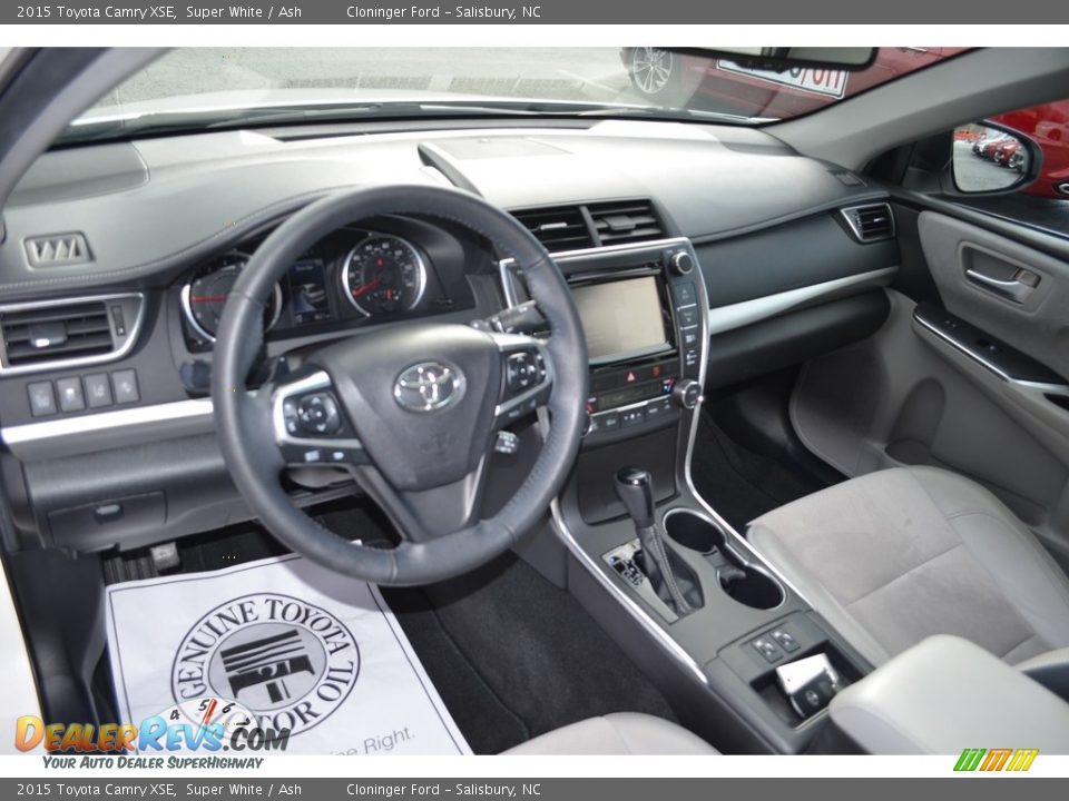 2015 Toyota Camry XSE Super White / Ash Photo #11