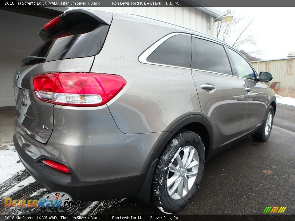 2018 Kia Sorento LX V6 AWD Titanium Silver / Black Photo #3