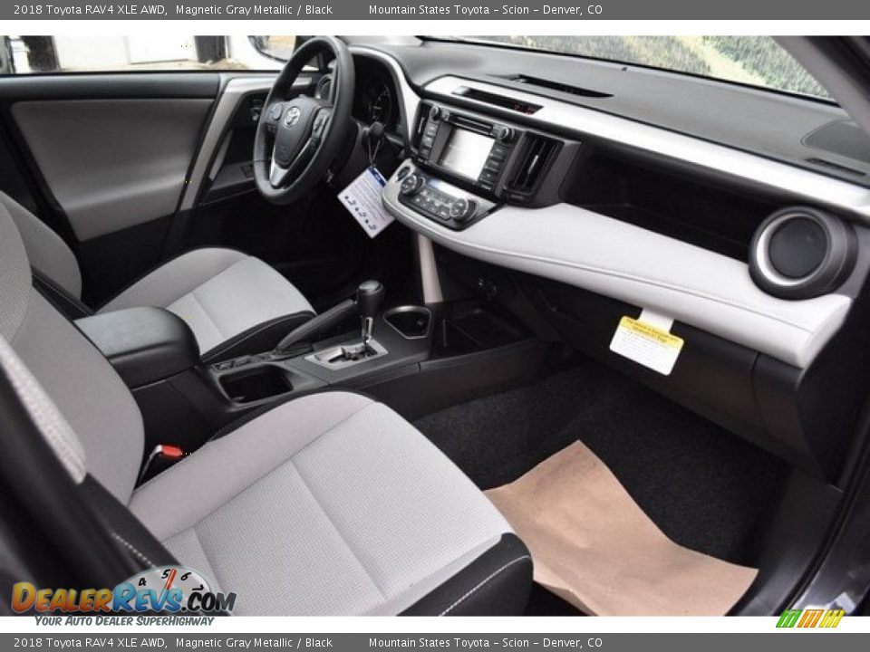 2018 Toyota RAV4 XLE AWD Magnetic Gray Metallic / Black Photo #11