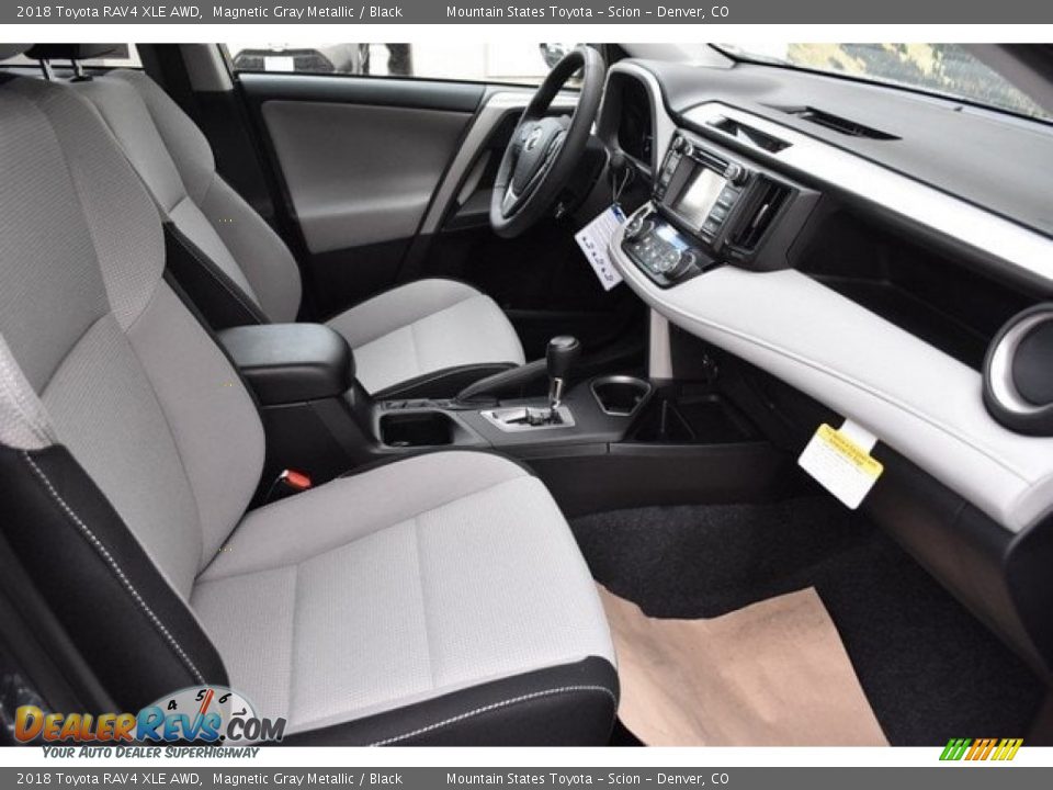 2018 Toyota RAV4 XLE AWD Magnetic Gray Metallic / Black Photo #12