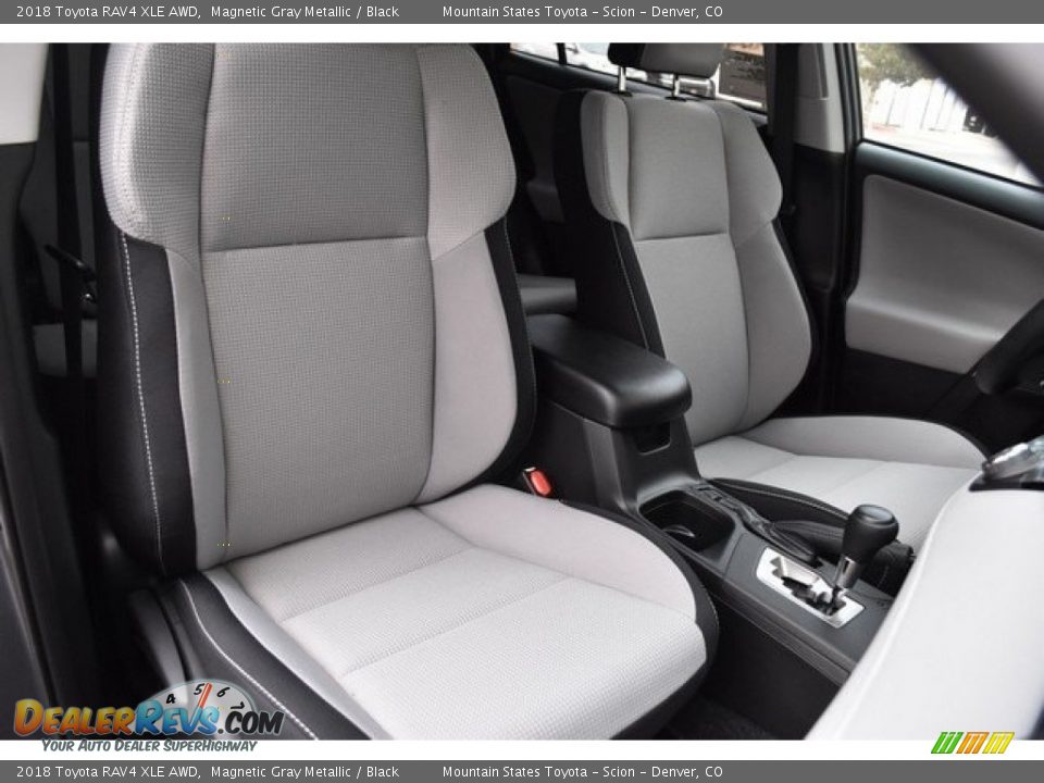 2018 Toyota RAV4 XLE AWD Magnetic Gray Metallic / Black Photo #13